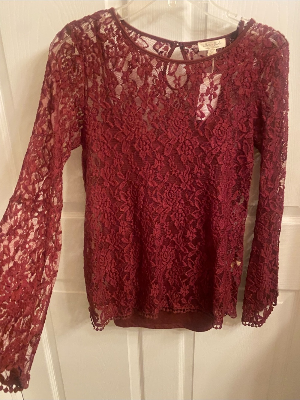 Ultra Flirt Burgundy Lace Long- bell Sleeve Junior fit Medium NWT